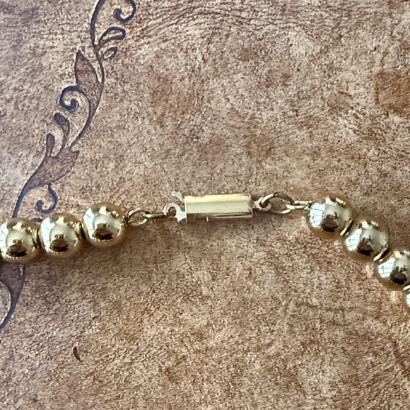 Vintage Graduated Bead Gold tone Necklace - Picture 5 of 8